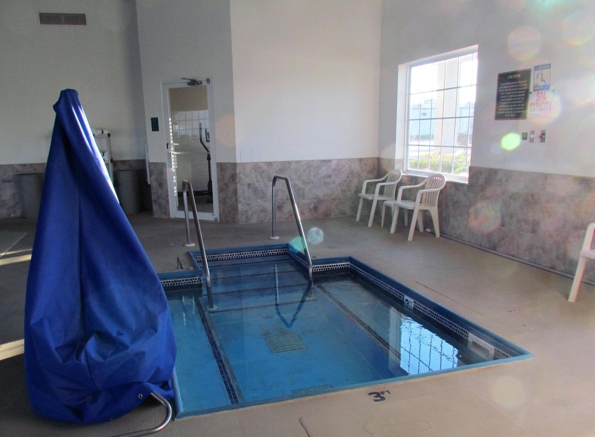 Oak Hill Inn & Suites Canton Екстериор снимка