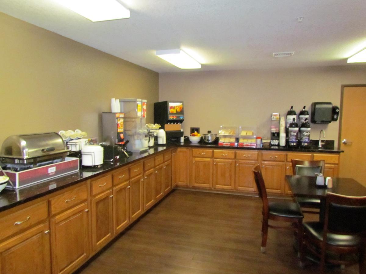Oak Hill Inn & Suites Canton Екстериор снимка